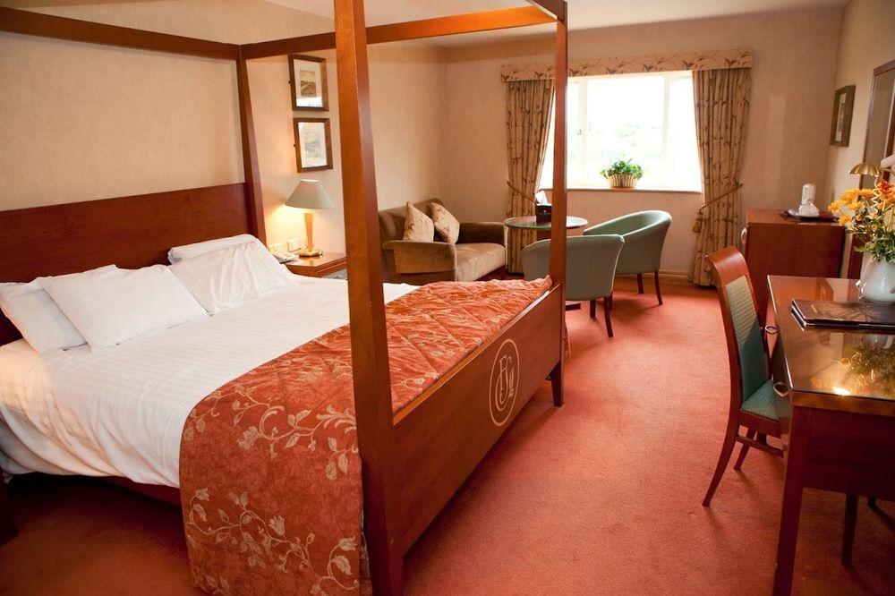Four Seasons Hotel & Leisure Club 모니건 외부 사진
