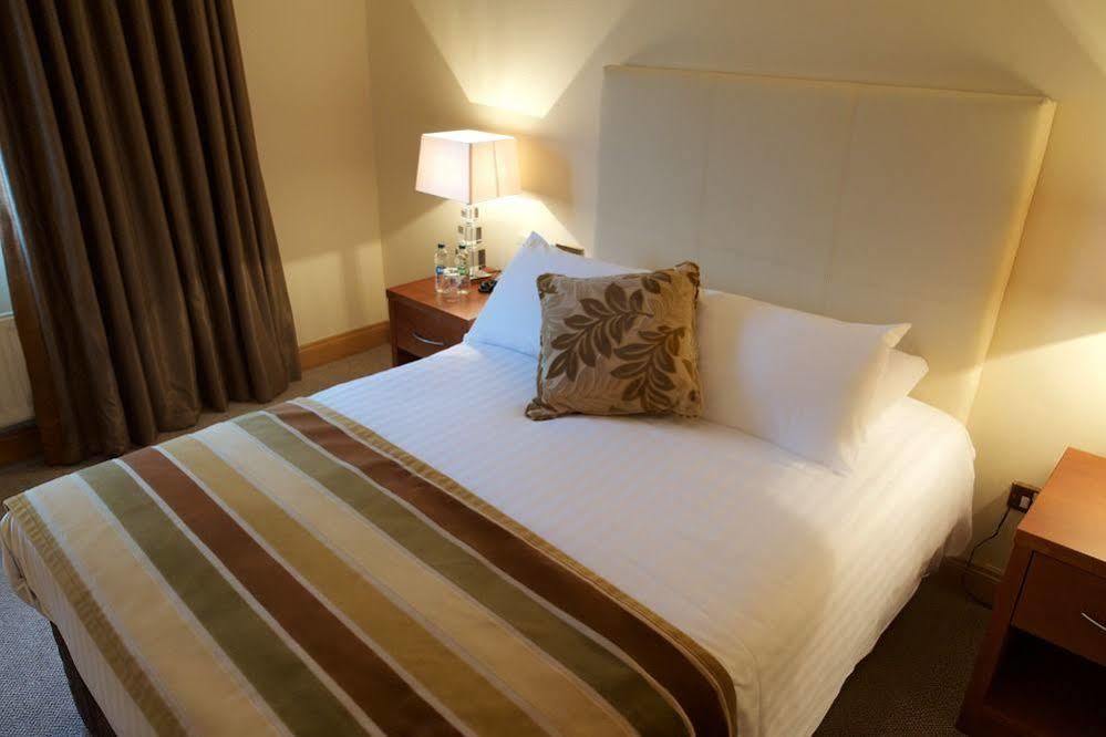 Four Seasons Hotel & Leisure Club 모니건 외부 사진