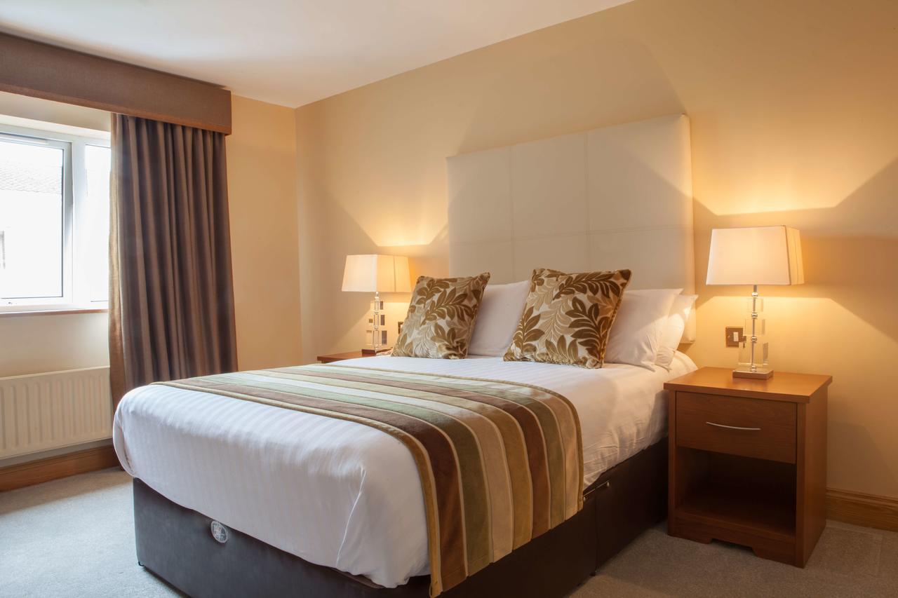 Four Seasons Hotel & Leisure Club 모니건 외부 사진